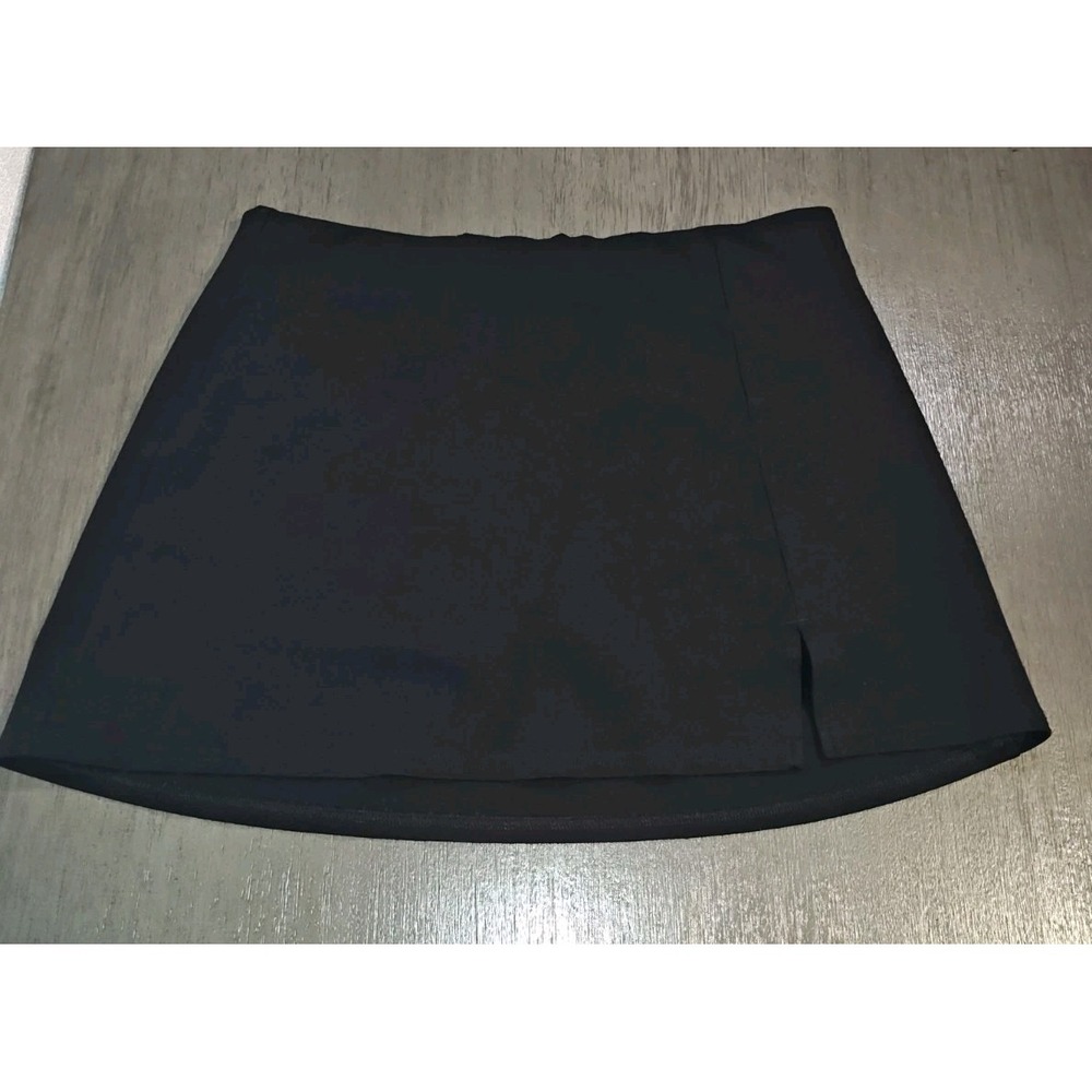 American Eagle Outfitters Woman's  Black Mini Skort Medium Size